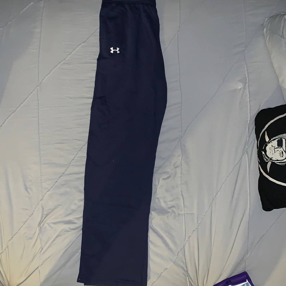 Under Amor sweatpants